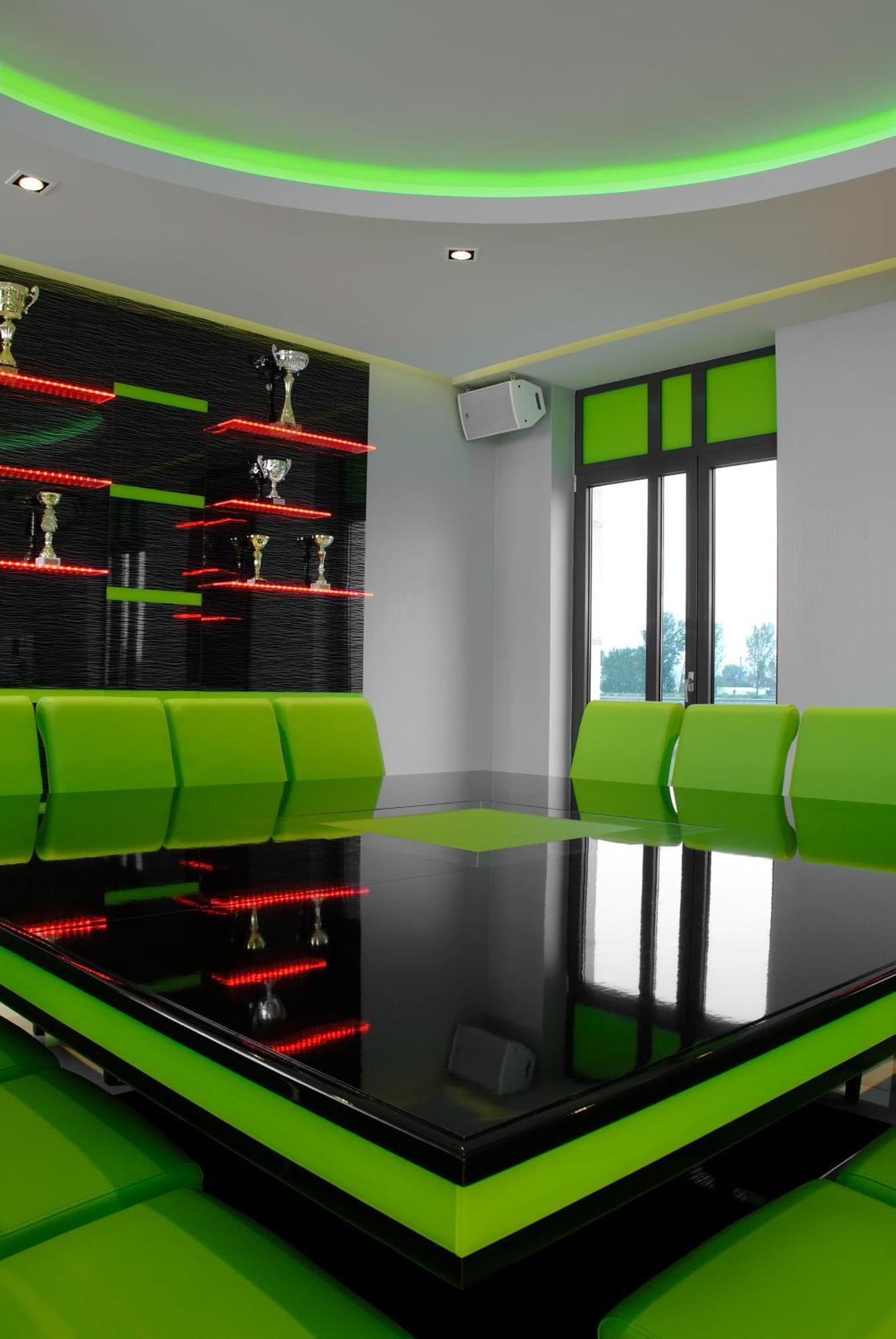 Gokart Hotel Kecskemet Ngoại thất bức ảnh